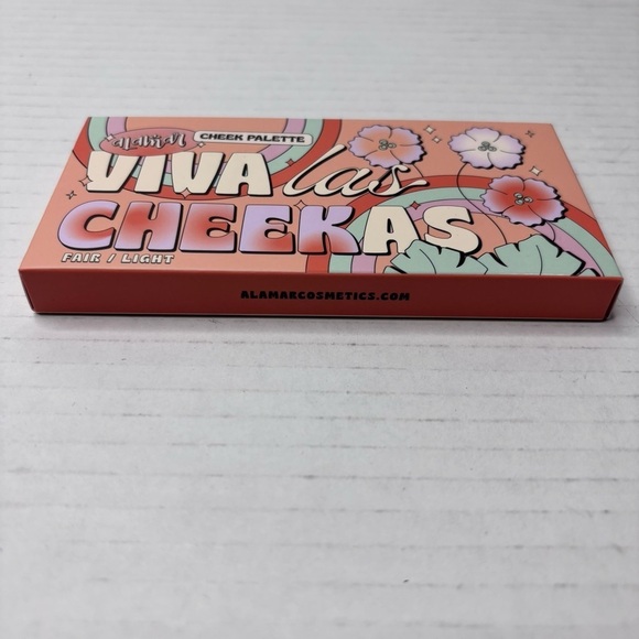 ALAMAR COSMETICS Viva Las Cheekas Cheek Fair/Light Palette - Picture 2 of 5